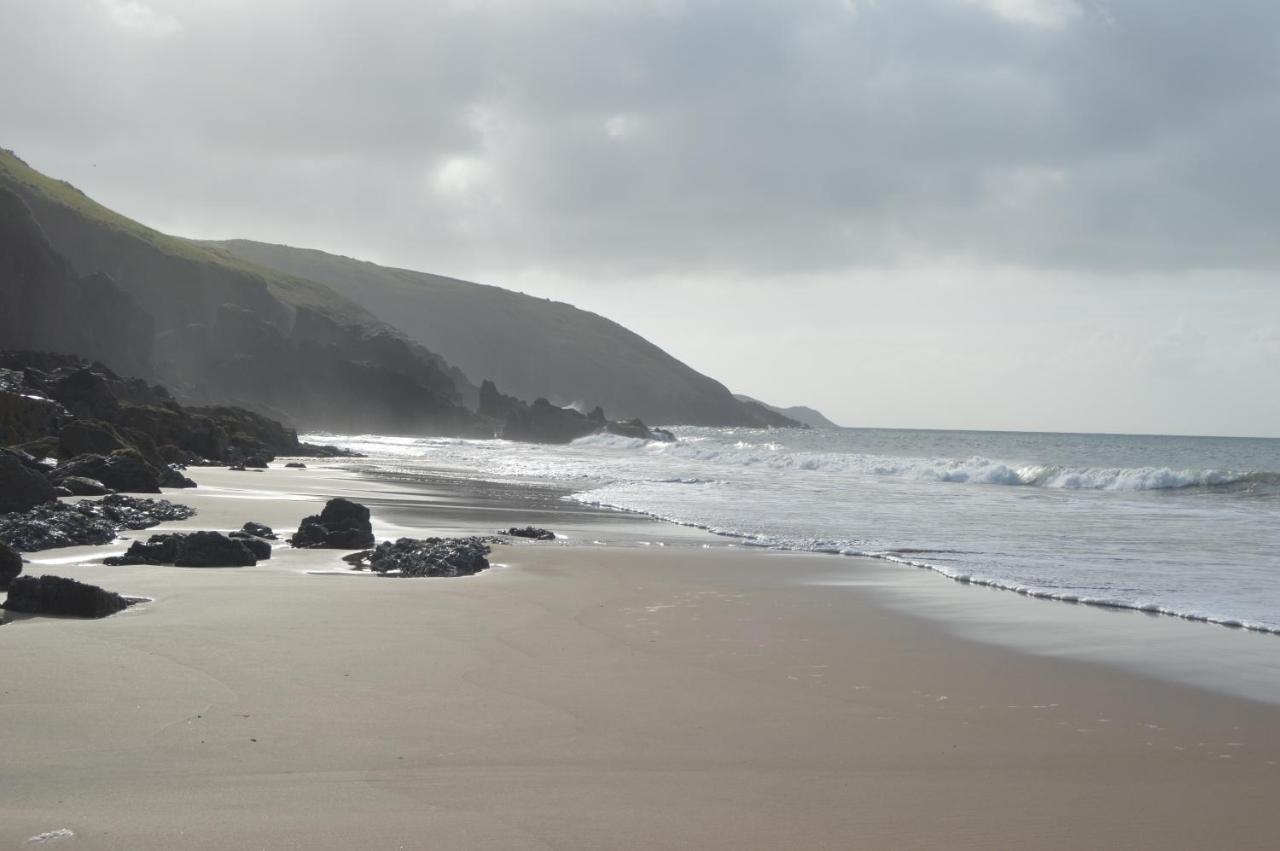 Galwad Y Mor A Coastal Escape In Pembrokeshire'S National Parks Villa Lamphey ภายนอก รูปภาพ